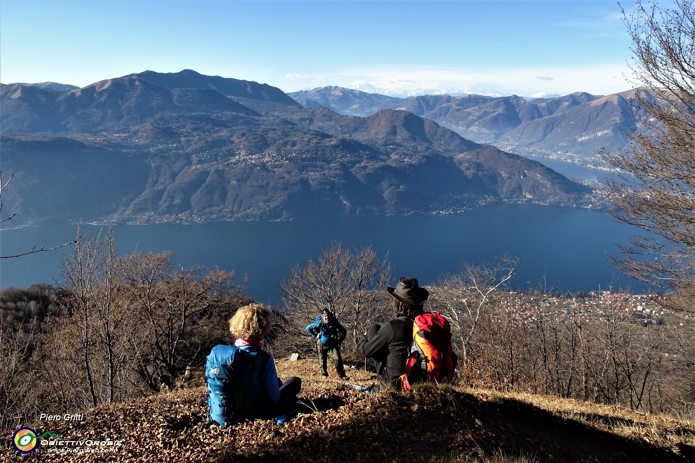 41 Spettacolare vista sulla penisola verso Bellagio....JPG